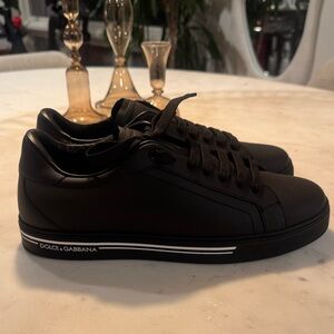 Dolce & Gabbana Black Leather Low-Top Sneakers with White Stripe